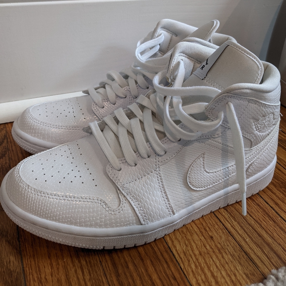 Air Jordan 1 Mid
